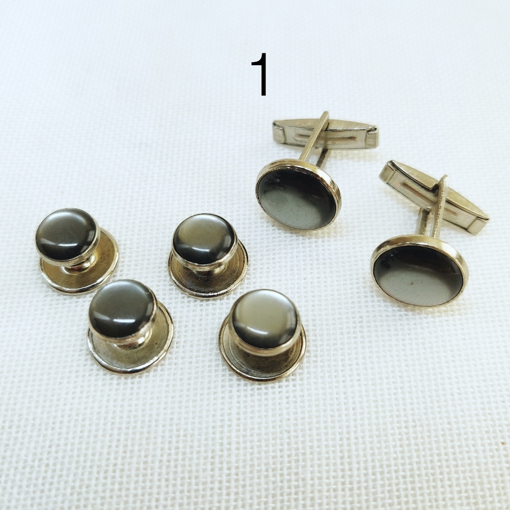 A Vtg Formal Set of 2 Tuxedo Cufflinks & 4 Studs, Adularescent Art Glass Stone